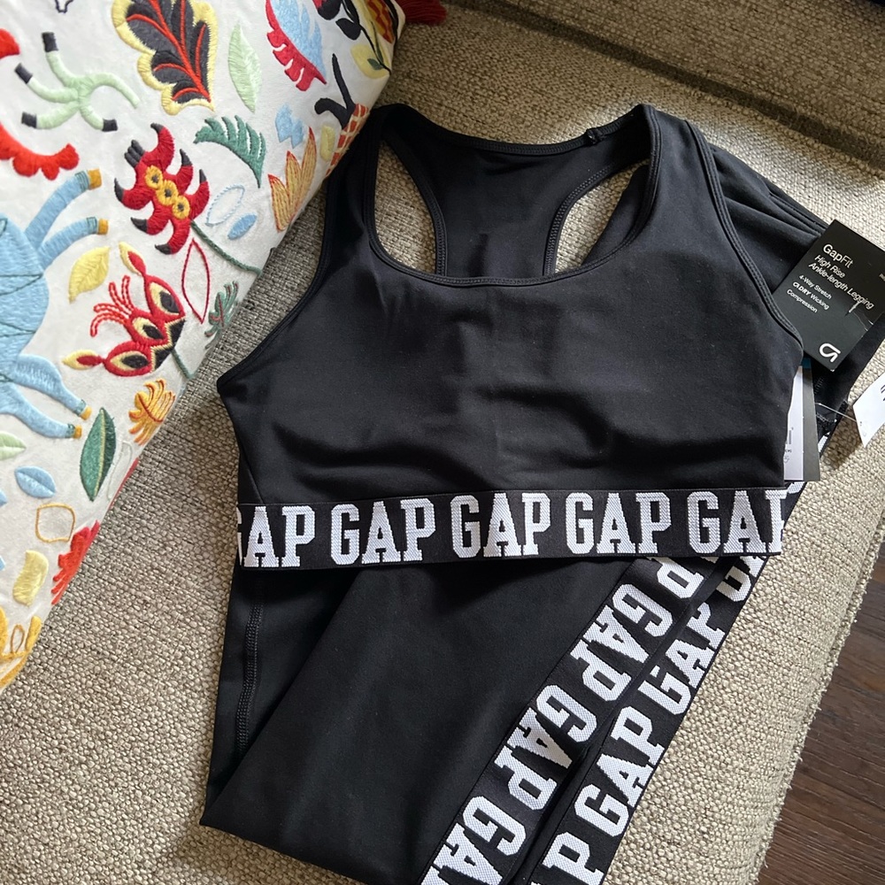 Gap Fit Two Piece Set